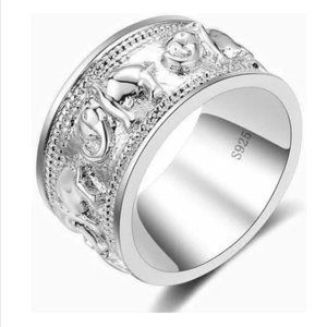 🌹 Lucky 925 Elephant Ring ~ NWT